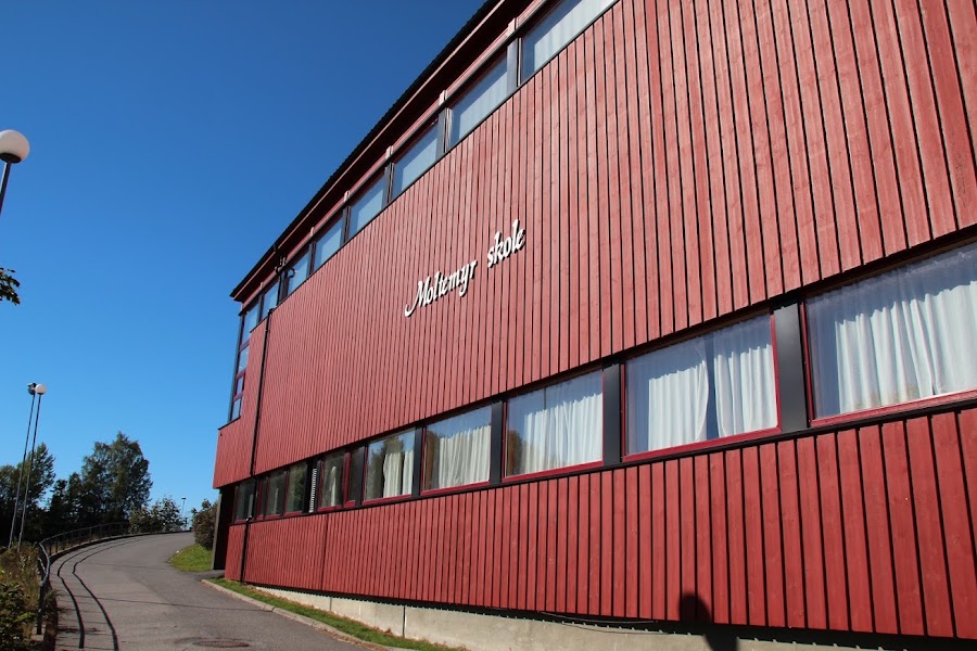 Moltemyr skole svømmebasseng
